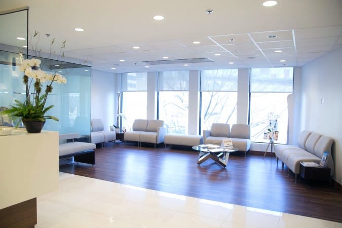 Réception de la clinique de chirurgie esthétique Clinique K