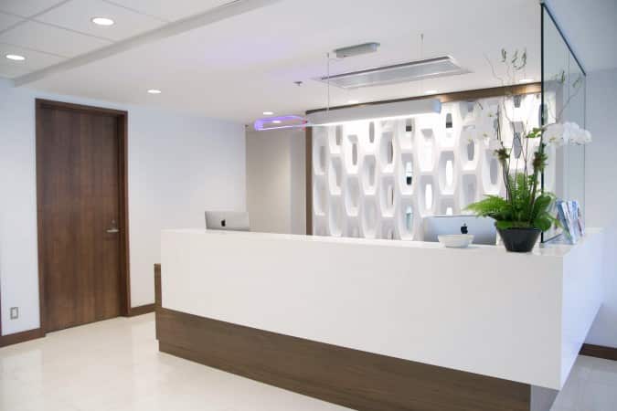 Réception et accueil de la clinique de chirurgie esthétique Clinique K